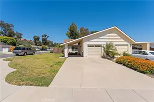 784 Hillcrest Dr, Camarillo, CA 93012 - Photo 1