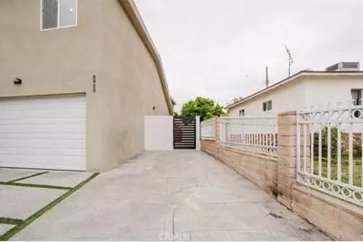 8909 Wakefield Avenue, Panorama City, CA 91402 - Photo 1