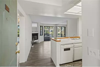 6323 Reseda #33, Tarzana, CA 91335 - Photo 1