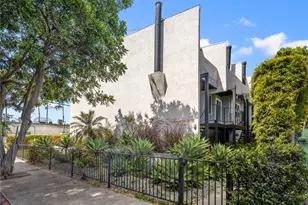 4018 Redwood Ave, Los Angeles, CA 90066 - Photo 1