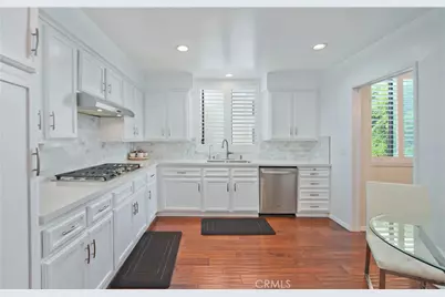 14521 Benefit #207, Sherman Oaks, CA 91403 - Photo 1