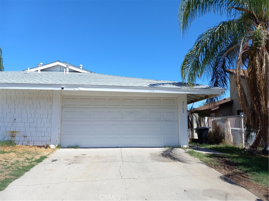 3708 Eisenhower Dr, Lake Elsinore, CA 92530 MLS SW22202832 Coldwell
