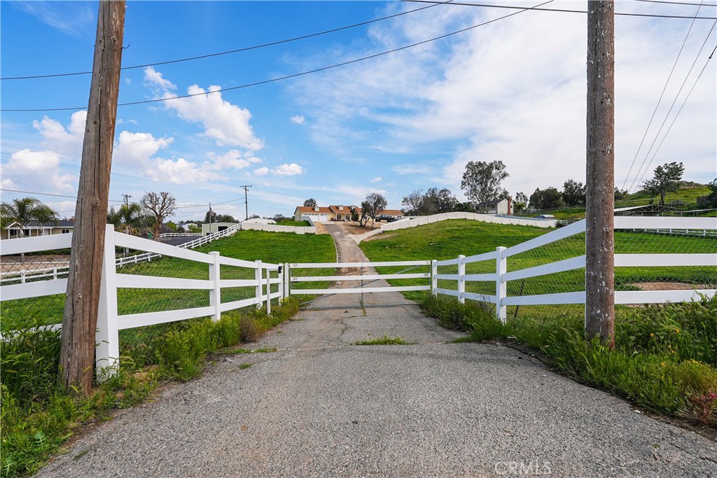 18510 Mockingbird Canyon Rd, Riverside, CA 92504 MLS SW23039323