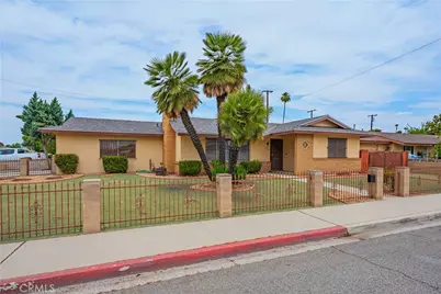 480 W Thornton Avenue, Hemet, CA 92543 - Photo 1