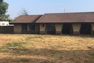 2087 W 7th St, San Jacinto, CA 92582 - Photo 1