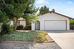 719 Lorraine Ln, Hemet, CA 92543 - Photo 1