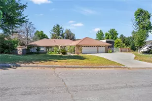 37581 Oak Mesa Dr, Yucaipa, CA 92399 - Photo 1