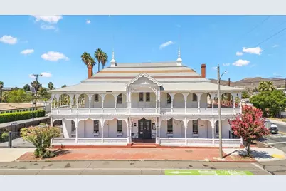 201 W Graham Avenue, Lake Elsinore, CA 92530 - Photo 1