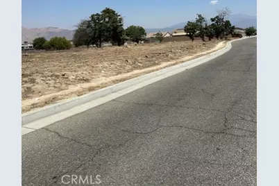 920 N Palm Avenue, Hemet, CA 92543 - Photo 1