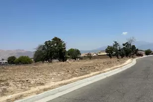 920 N Palm Ave, Hemet, CA 92543 - Photo 1