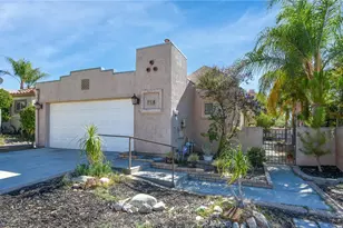 752 Torino, San Jacinto, CA 92583 - Photo 1