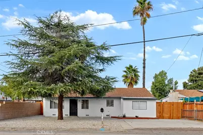 42116 Acacia Avenue, Hemet, CA 92544 - Photo 1