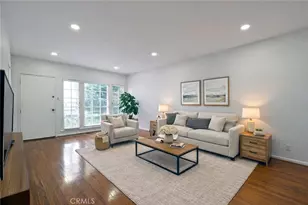 149 S Crescent Dr, Beverly Hills, CA 90212 - Photo 1