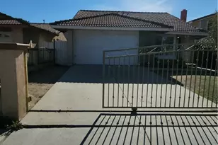 171 Oaktree, Perris, CA 92571 - Photo 1