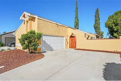 728 Malibu Street, Hemet, CA 92543 - Photo 1