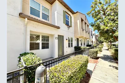 40390 Calle Real, Murrieta, CA 92563 - Photo 1