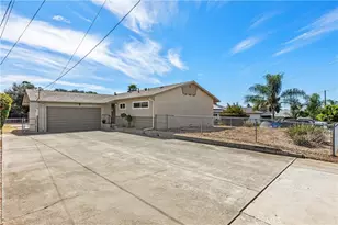 127 Brandenburg Ln, Fallbrook, CA 92028 - Photo 1