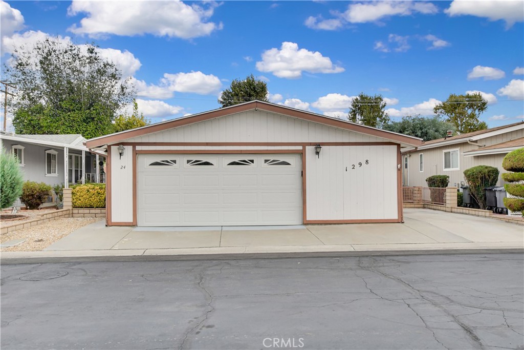 1298 Dr, Hemet, CA 92545 MLS TR22199593 Coldwell Banker