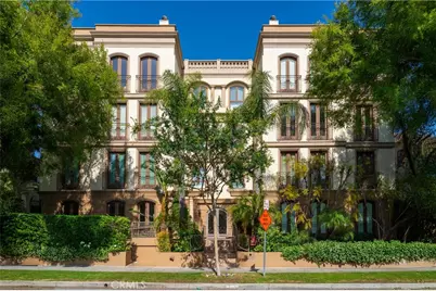 132 S Crescent Drive #202, Beverly Hills, CA 90212 - Photo 1