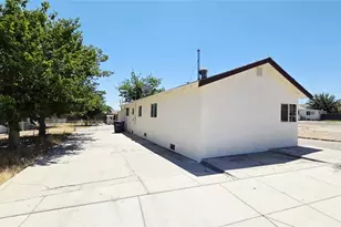 322 S 8th St, Taft, CA 93268 - Photo 1