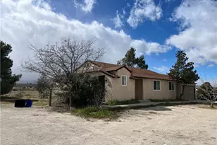 12014 Oasis, Pinon Hills, CA 92372 - Photo 1
