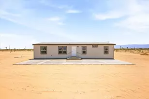 7625 Luna Rd, Phelan, CA 92371 - Photo 1