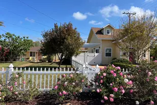 253 261 E Pearl St, Port Hueneme, CA 93041 - Photo 1