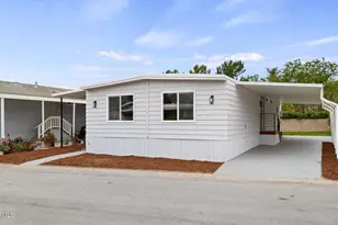 201 Calle De La Rosa #., Camarillo, CA 93012 - Photo 1