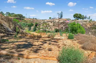 250 W Highland Dr, Camarillo, CA 93010 - Photo 1