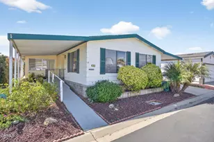 81 Poinsettia Gardens Dr, Ventura, CA 93004 - Photo 1