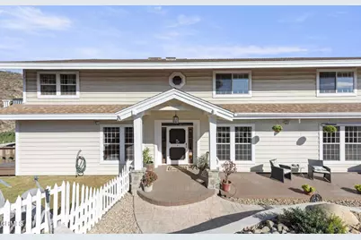 390 E Highland Hills Drive, Camarillo, CA 93010 - Photo 1