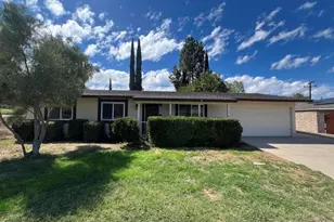 977 Planetree Ave, Simi Valley, CA 93065 - Photo 1