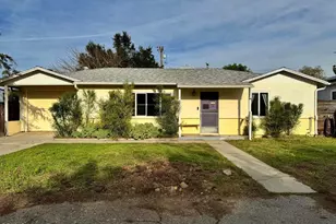 11 Calle Cinco De Mayo, Oak View, CA 93022 - Photo 1