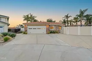 215 Apple Ave, Ventura, CA 93004 - Photo 1