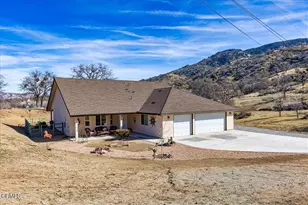 17600 Ascot Ct, Tehachapi, CA 93561 - Photo 1