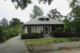582 N Oakland Ave, Pasadena, CA 91101 - Photo 1
