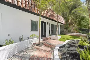 2170 Sunset Plaza Dr, Los Angeles, CA 90069 - Photo 1