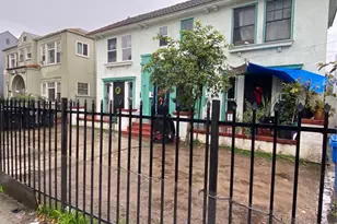 854 W Martin Luther King Jr Blvd, Los Angeles, CA 90037 - Photo 1