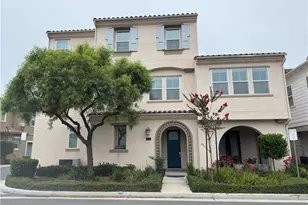 526 W Tribella Ct, Santa Ana, CA 92703 - Photo 1