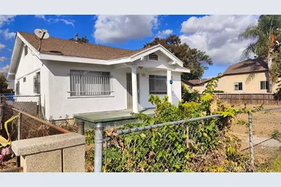 565 W 9th St, Pomona, CA 91766 - Photo 1