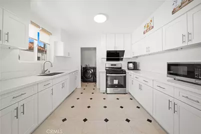 590 N Daisy Ave, Pasadena, CA 91107 - Photo 1