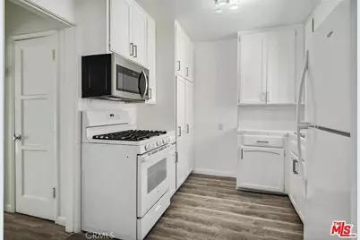 702 S Pacific Coast Highway #B, Redondo Beach, CA 90277 - Photo 1