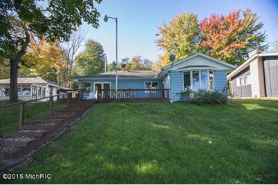 3687 S Duck Lake Drive Gobles Mi 49055