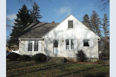 91 E 35th St Holland Mi 49423 Mls 18057803 Coldwell Banker