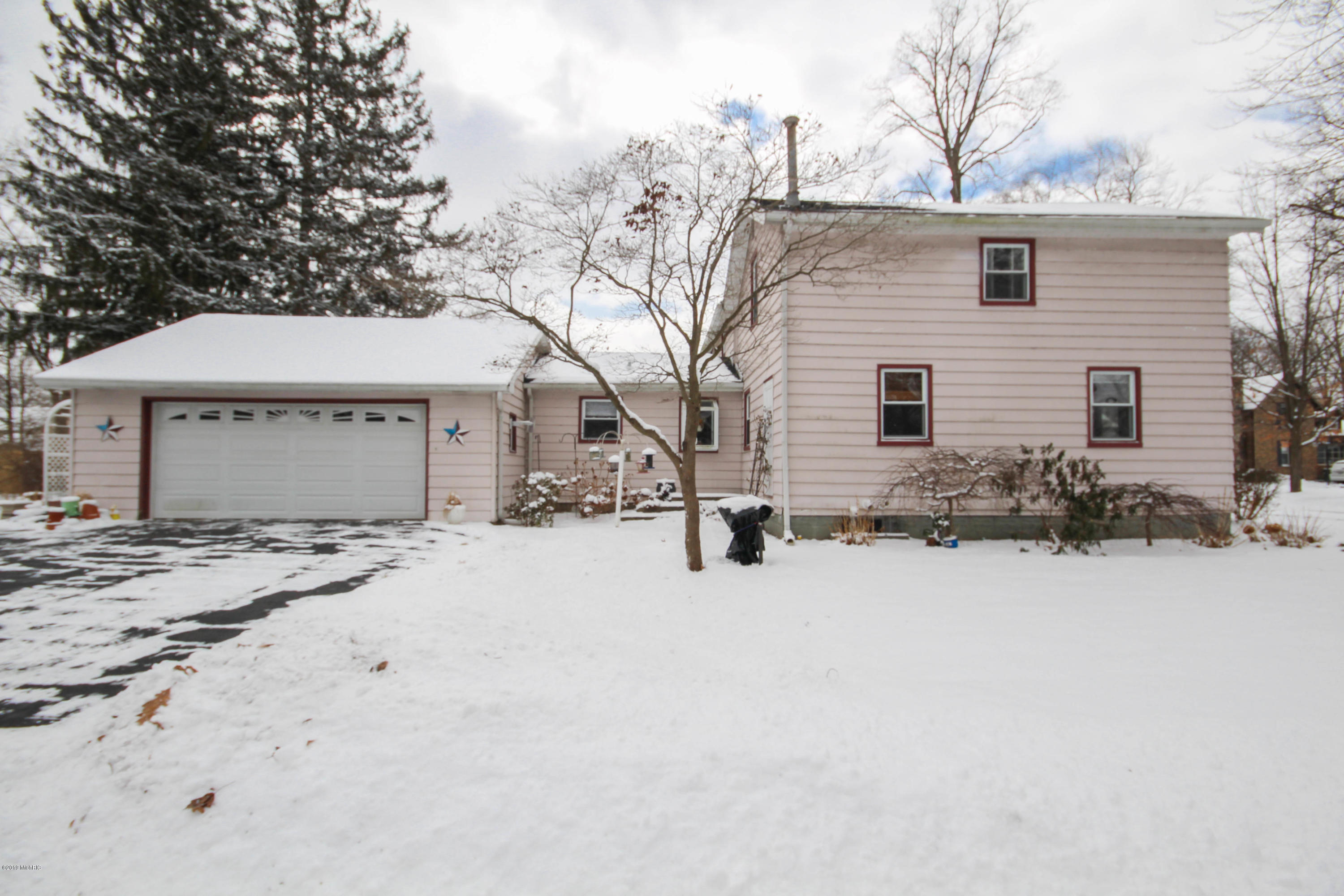 623-east-st-three-rivers-mi-49093-mls-19007959-coldwell-banker