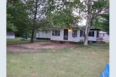 1570 South Drive - Photo 1