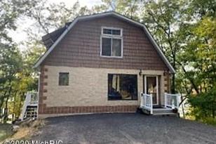 9119 S Truman Ave Baldwin Mi 49304 Mls 20042366 Coldwell Banker