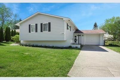 1122 W Water Street - Photo 1