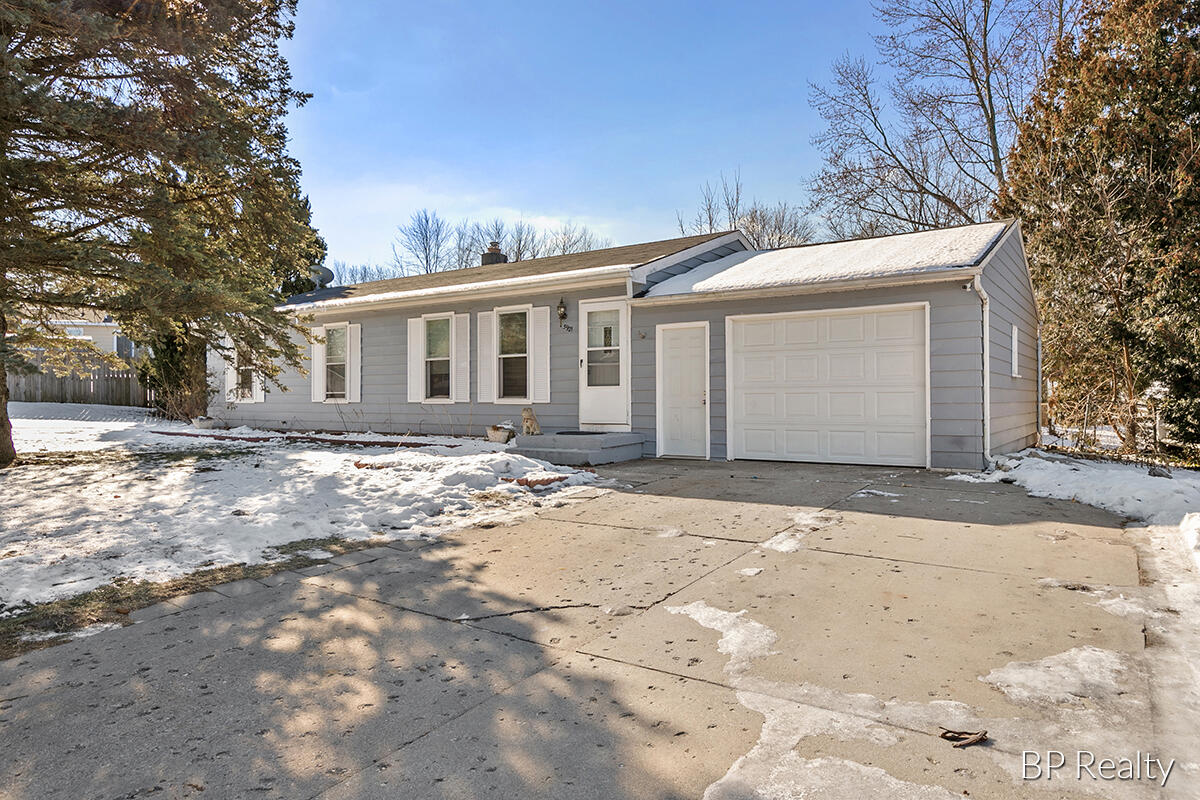 5921 Glenbrook Ave, Kentwood, MI 49508 MLS 22002775 Coldwell Banker