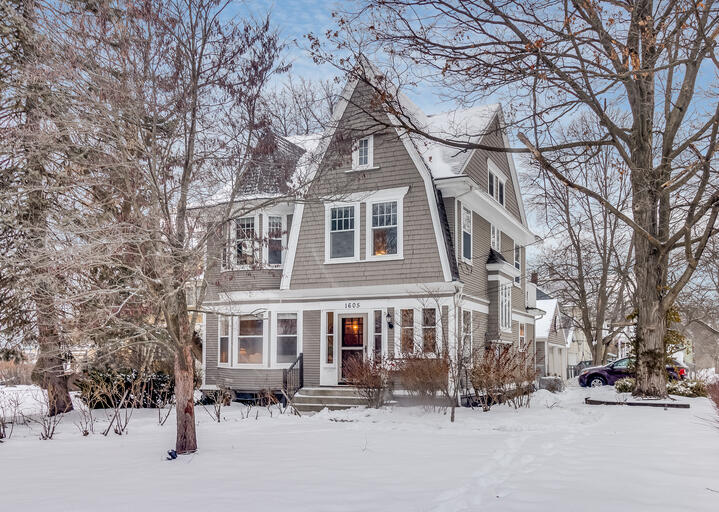 1605 Lake Dr, Grand Rapids, MI 49506 MLS 22003943 Coldwell Banker